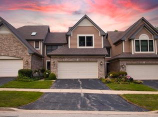 504 Rosebud Dr N, Lombard, IL