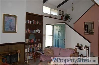 3rd image of 805 Crestwater Ln