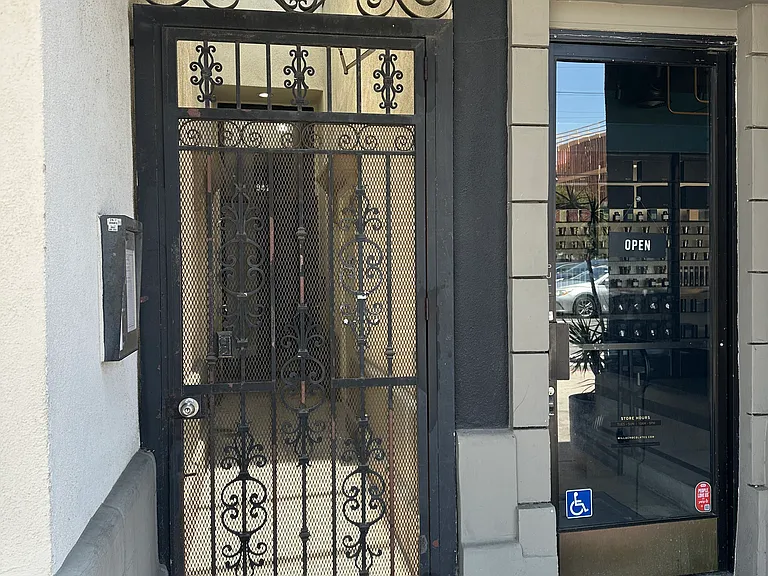 9414 Venice Blvd #3 — Photo 1