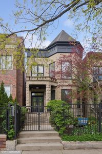 1442 W Cuyler Ave, Chicago, IL, 60613