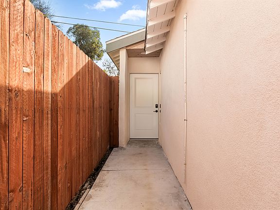 2nd image of 21228 Velicata St