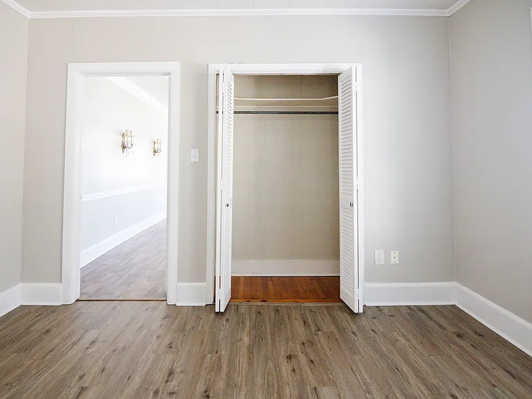 311 S Morgan Ave — Photo 13