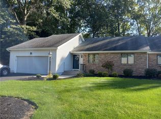 109 Turquoise Dr, Cortland, OH