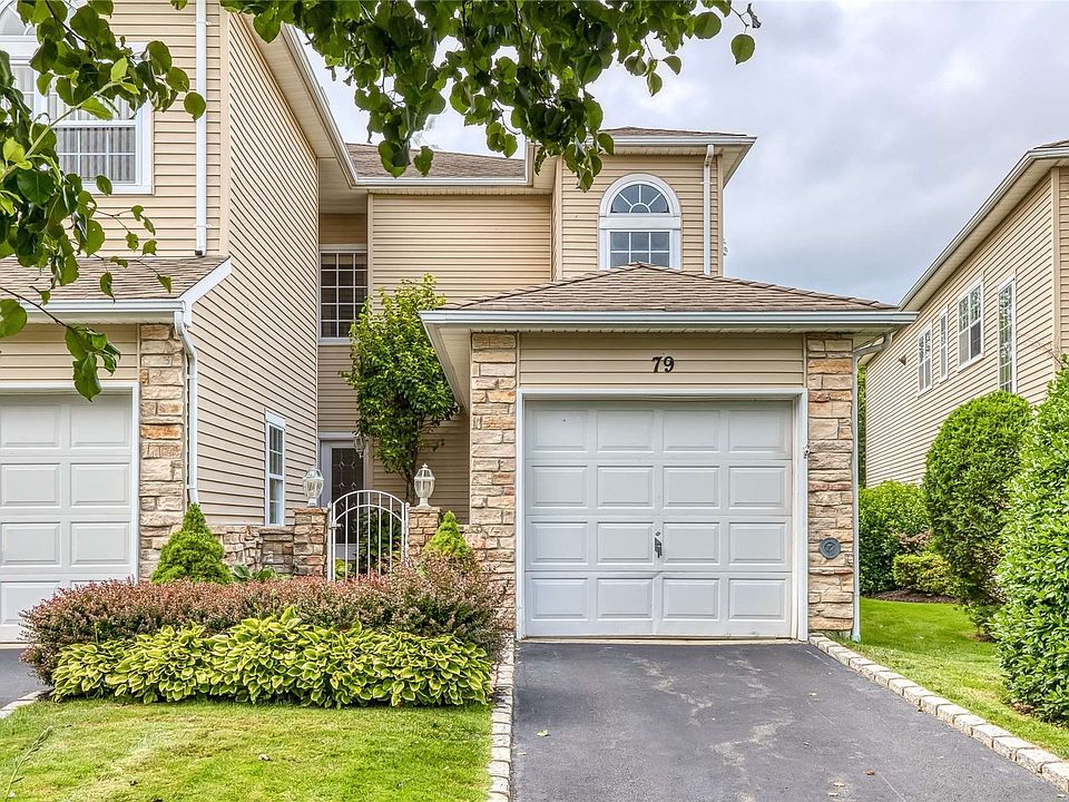 79 Windwatch Drive, Hauppauge, NY 11788 Zillow