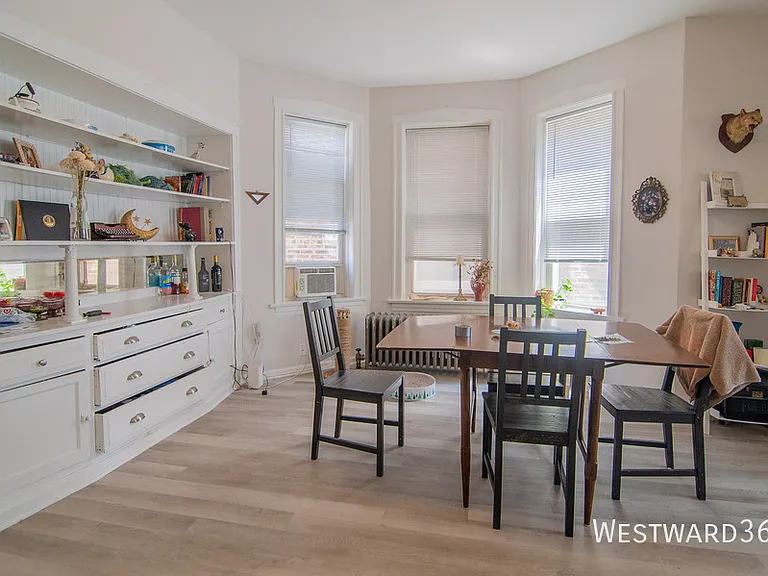 4018 W Oakdale Ave #2 — Photo 3