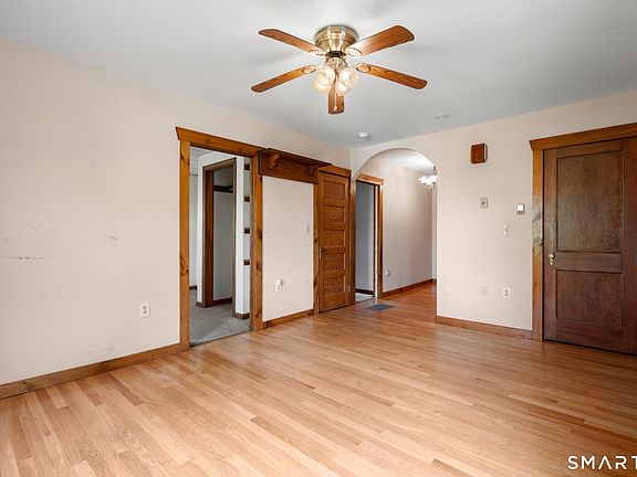 18th image of 185 Hampden Road