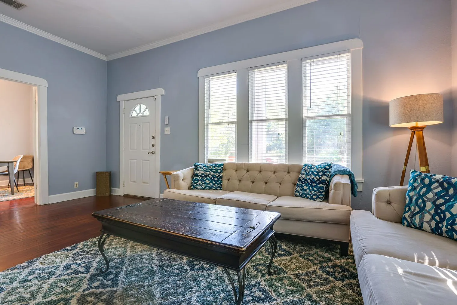 3 bed, 2.0 bath, 1431 sqft, $6,149 — Photo 3