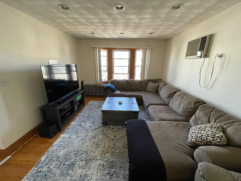 36 7th St #2 — Photo 2