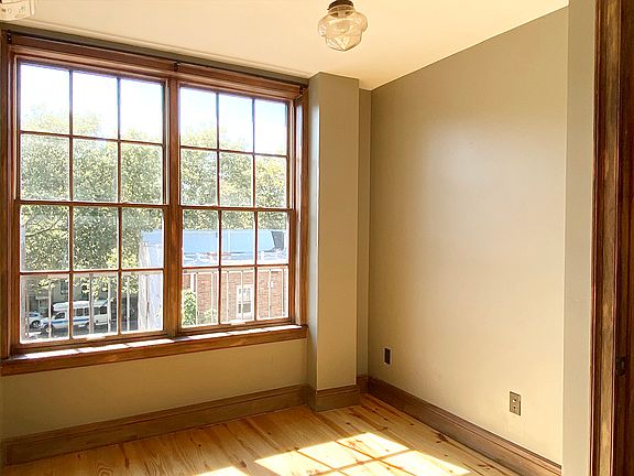 2nd image of 45 Newel St #4C