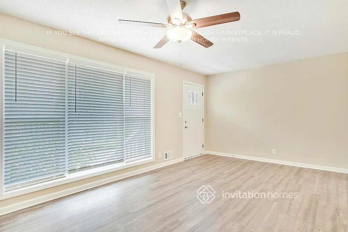 Building Photo - 5795 Deerfield Trl