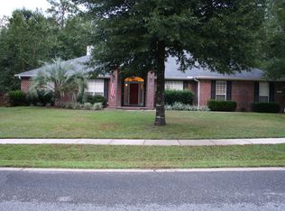 5851 Saratoga Dr, Crestview, FL 32536