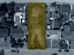 864 E 14th St, North Vancouver, BC V7L 2P6