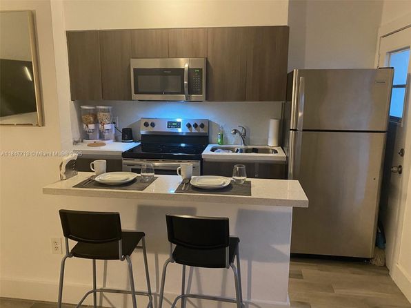 734 NW 80th St APT 1