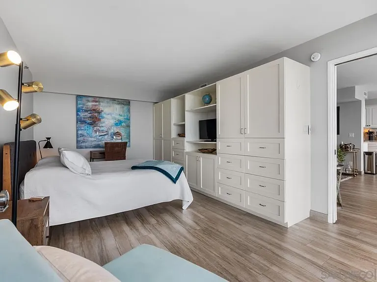 1810 Avenida Del Mundo #1606 — Photo 36
