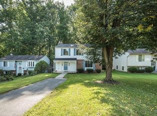 8400 Rainbow Bridge Ln, Springfield, VA 22153