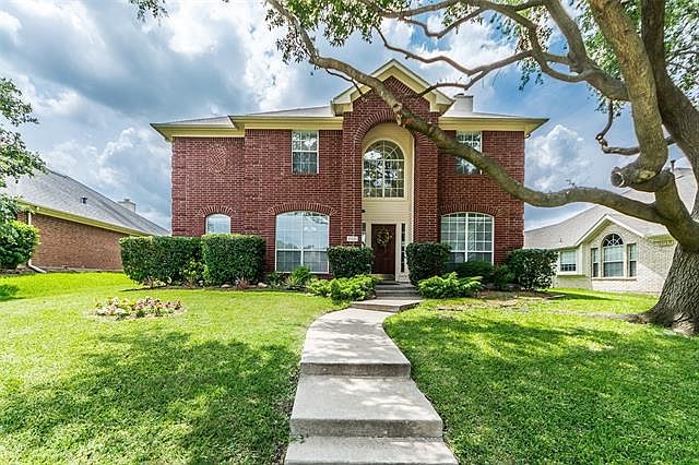 1st image of 8021 Fleetwood Dr