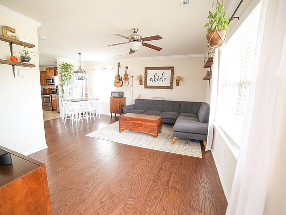 4th image of 1259 S Oxbow Way