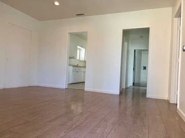 10952 Rose St, Stanton, CA 90680