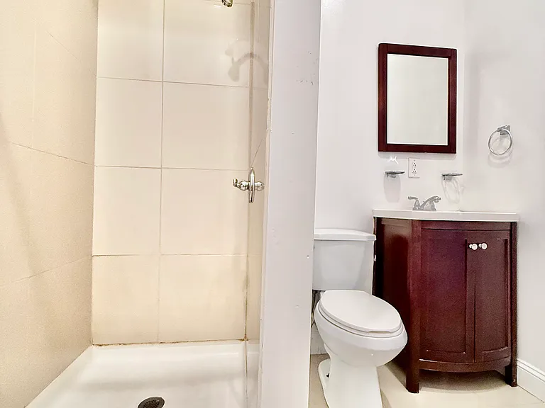 1613 Frankford Ave #O2 — Photo 12