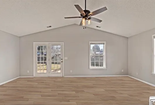 8 Sweetland Ct — Photo 13