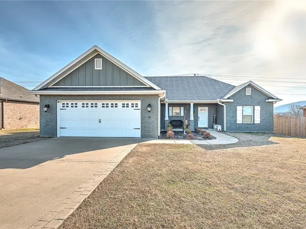 460 Infantry Ln, Prairie Grove, AR 72753