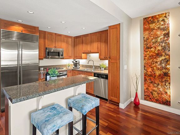 4th image of 700 W Harbor Dr Unit 1506