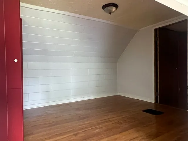 8609 Aitken Ave — Photo 12