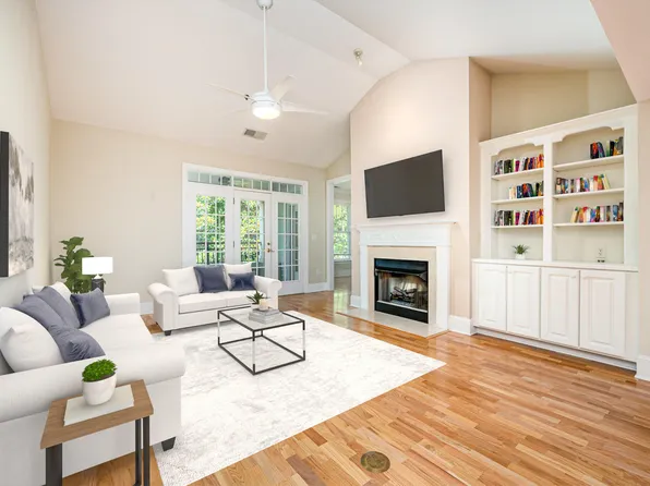 3701 Baron Cooper Pass Unit 303, Raleigh, NC 27612