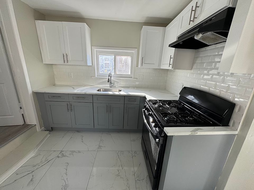 1st image of 123 Parker St #2B