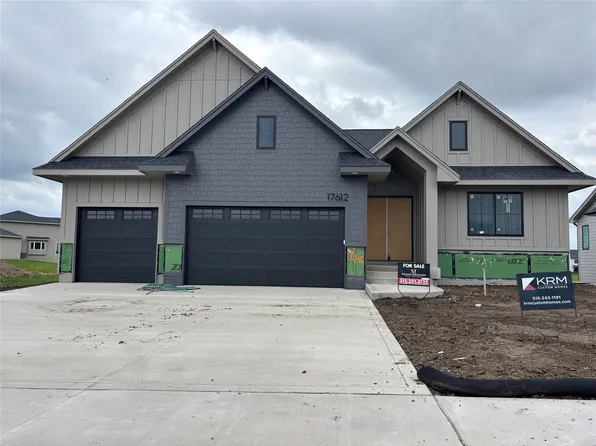 17612 Oakwood Dr, Urbandale, IA 50323