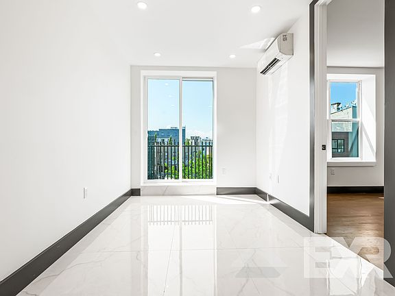 4th image of 1336 Dekalb Ave #4F