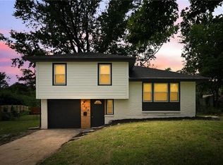 8107 E 91st Ter, Kansas City, MO 64138
