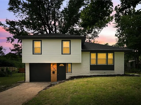 8107 E 91st Ter, Kansas City, MO 64138