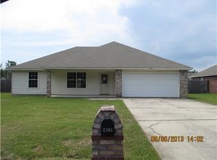 2501 Honduras St, Gautier, MS 39553