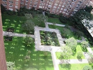 3rd image of 30 W 60th St APT 14E