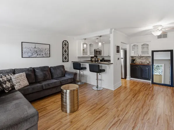2731 Erringer Rd APT 86, Simi Valley, CA 93065