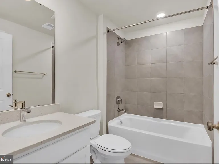404 Constellation Ln — Photo 26