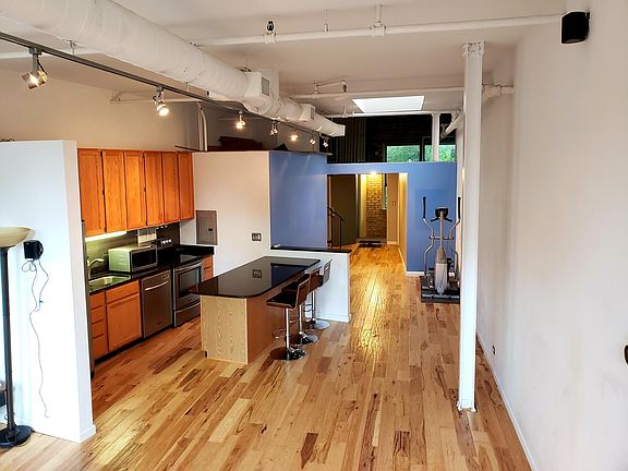 4th image of 1111 W Cornelia Ave APT 109