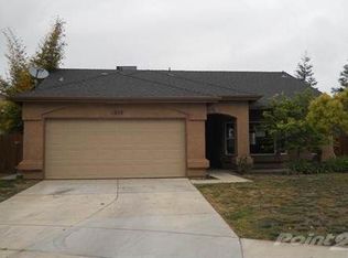1878 N Jessica Ct, Farmersville, CA 93223