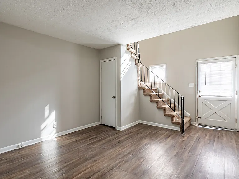 Ingleside Terrace — Photo 11