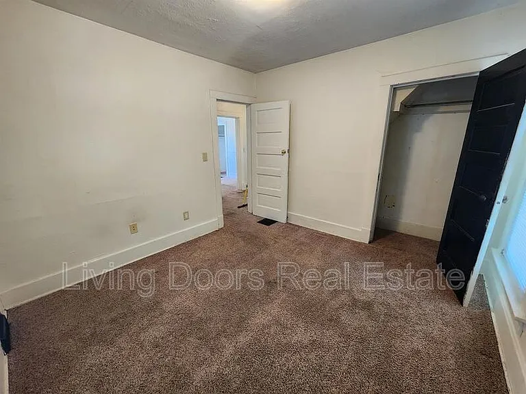 836 N 29th St — Photo 9