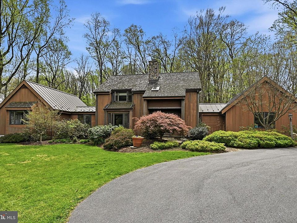 1st image of 834 Newhall Rd