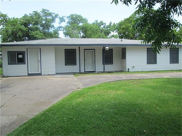 1st image of 632 19th Ave N