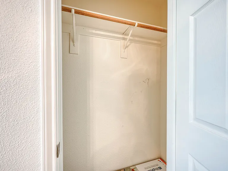 1511 Claremont Cir #A — Photo 12