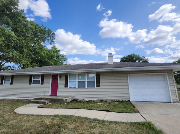 2 Ellis Dr