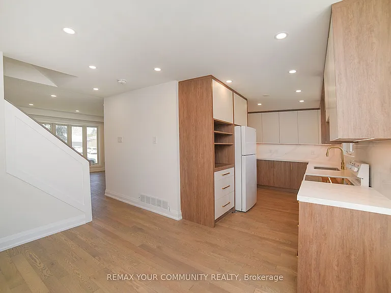 29 Colonsay Rd — Photo 16