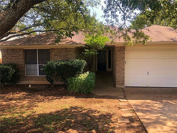 3rd image of 1006 Brashear Ln