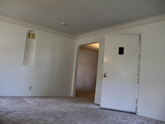 4th image of 1375 Whitehurst Ct