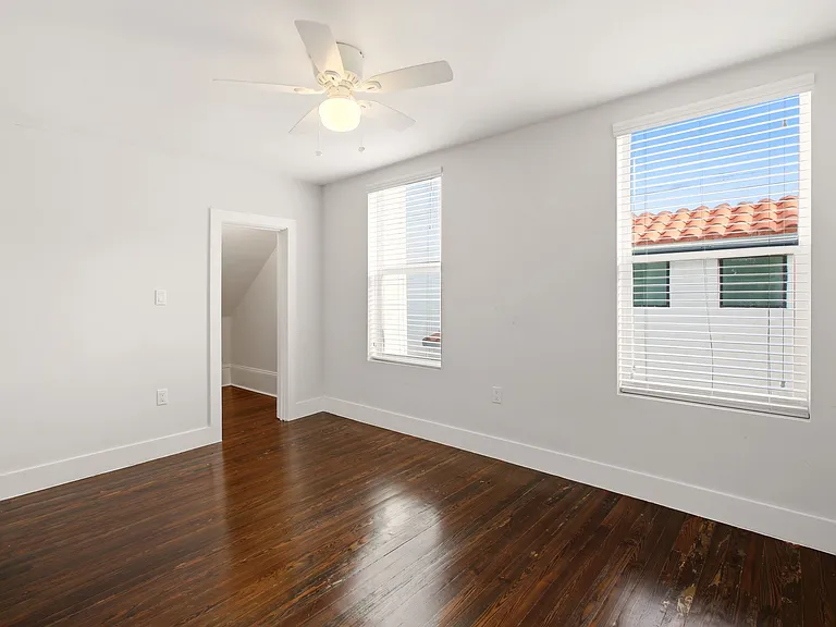 7121 SW 63rd Ave — Photo 17