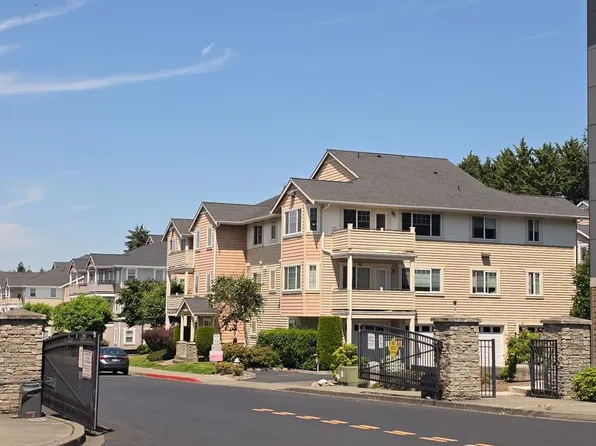 13507 97th Ave E Unit 303, Puyallup, WA 98373